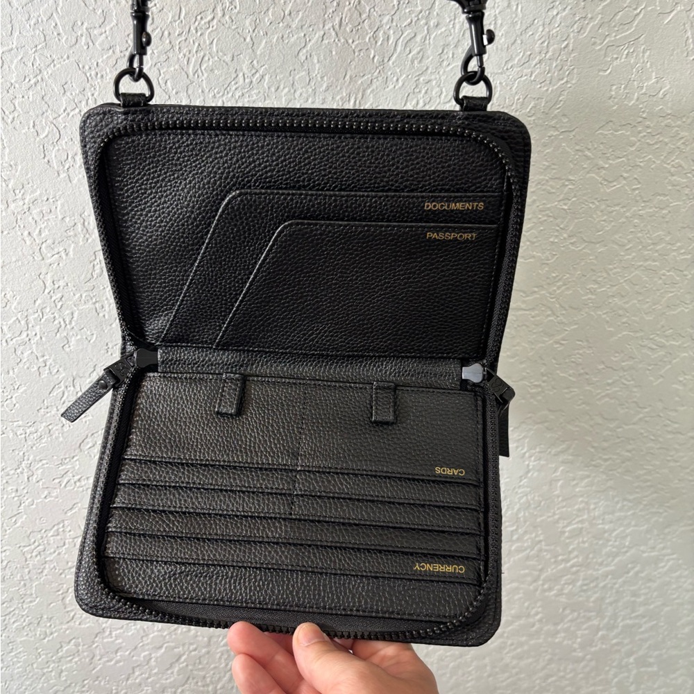 Samantha Brown Travel organizer Black Quilted Crossbody Bag